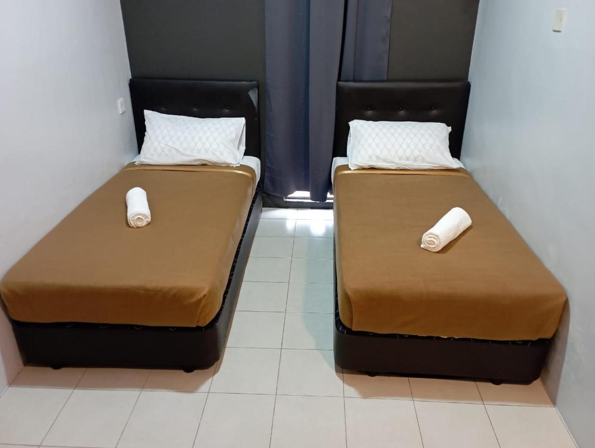 D Layaran Kuantan Lpt Exit 833 Hotel Ngoại thất bức ảnh